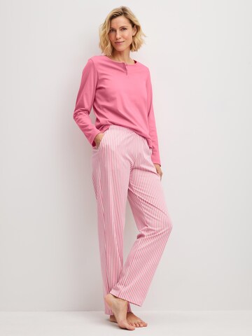 Camicia da notte 'Sleep Over M&M' di CALIDA in rosa