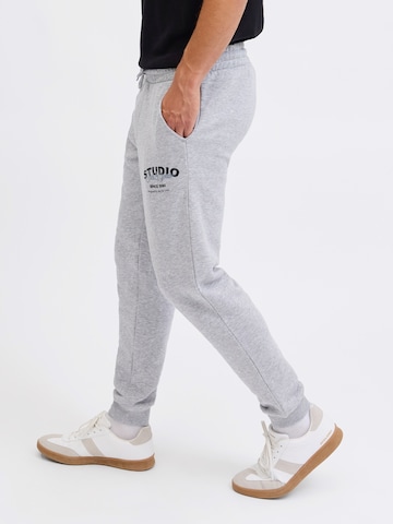 JACK & JONES - Tapered Pantalón deportivo 'JPSTGORDON YUKI' en gris