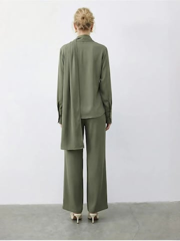 Pantalons de tailleur Bianco Lucci en vert
