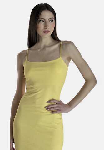 Elara Kjole i gul