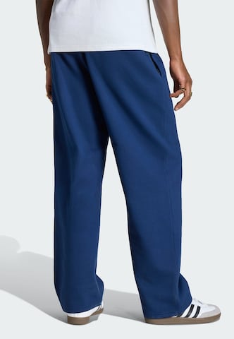 ADIDAS ORIGINALS - Loosefit Calças de desporto 'Trefoil Essentials' em azul
