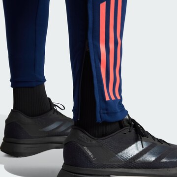 Effilé Pantalon de sport 'Manchester United Tiro 24' ADIDAS PERFORMANCE en bleu