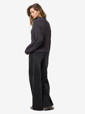 Noisy may Svetr 'NMHAYSA' – šedá