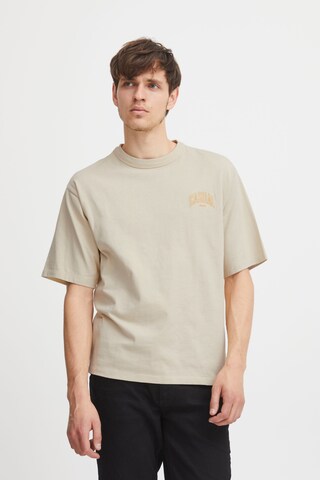 T-Shirt Casual Friday en beige : devant