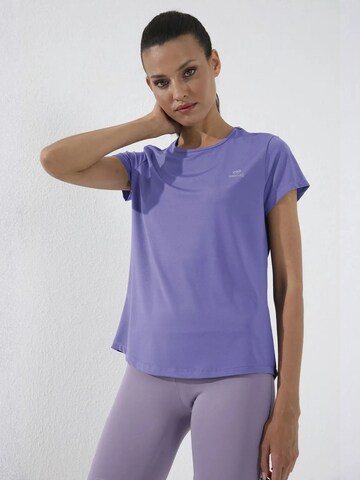 Tommy Life T-Shirts in Lila: Vorderseite
