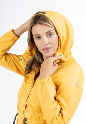 Manteau fonctionnel Usha en jaune