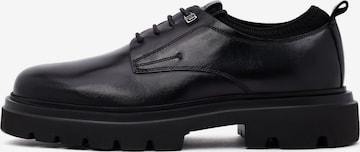 Derimod Veterschoen in Zwart: voorkant