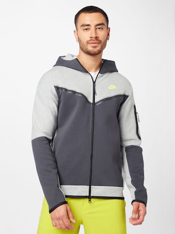 Nike Sportswear Sweatjacke in Grau: predná strana