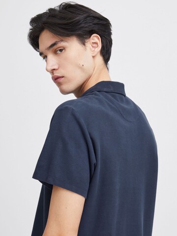 T-Shirt 'Tristan' Casual Friday en bleu