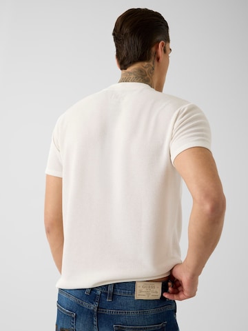 GUESS Sweater in White