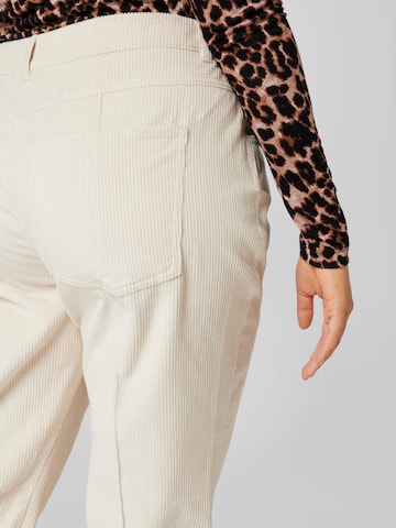 A LOT LESS جينز واسع من الأسفل سراويل 'Ashley' بلون أبيض