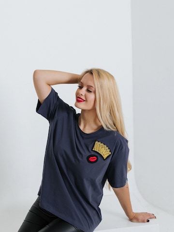 RADADA Shirt 'CROWN AND RED LIPS' in Grau