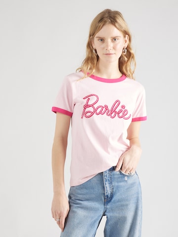 WRANGLER T-shirt 'BARBIE' i rosa
