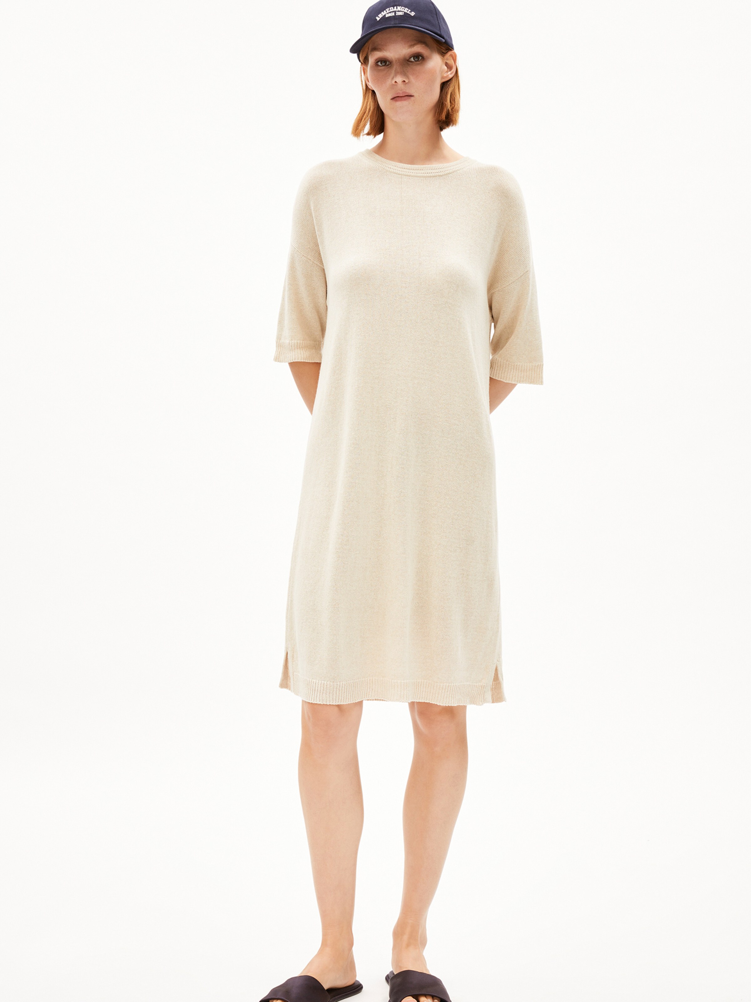 ARMEDANGELS Gebreide jurk in Wit: voorkant