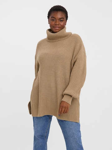Vero Moda Curve Sweter 'SAYLA' w kolorze beżowy: przód