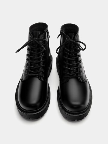 Pull&Bear Škornji z vezalkami | črna barva