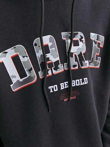 JJ Rebel - Sudadera 'JREBHAMILTON' en negro
