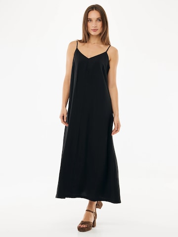 MEXX Φόρεμα σε μαύρο: μπροστά