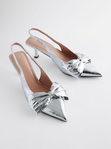 Next - Sapatos abertos atrás em prata