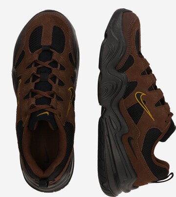 Nike Sportswear Madalad ketsid 'TECH HERA', värv pruun