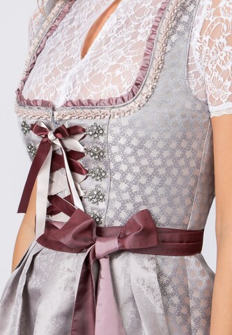 STOCKERPOINT Dirndl in Silber