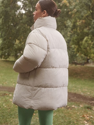 Next Ανοιξιάτικο και φθινοπωρινό παλτό σε λευκό