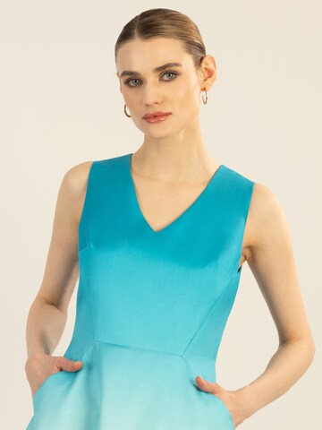 APART Kleid in Grün