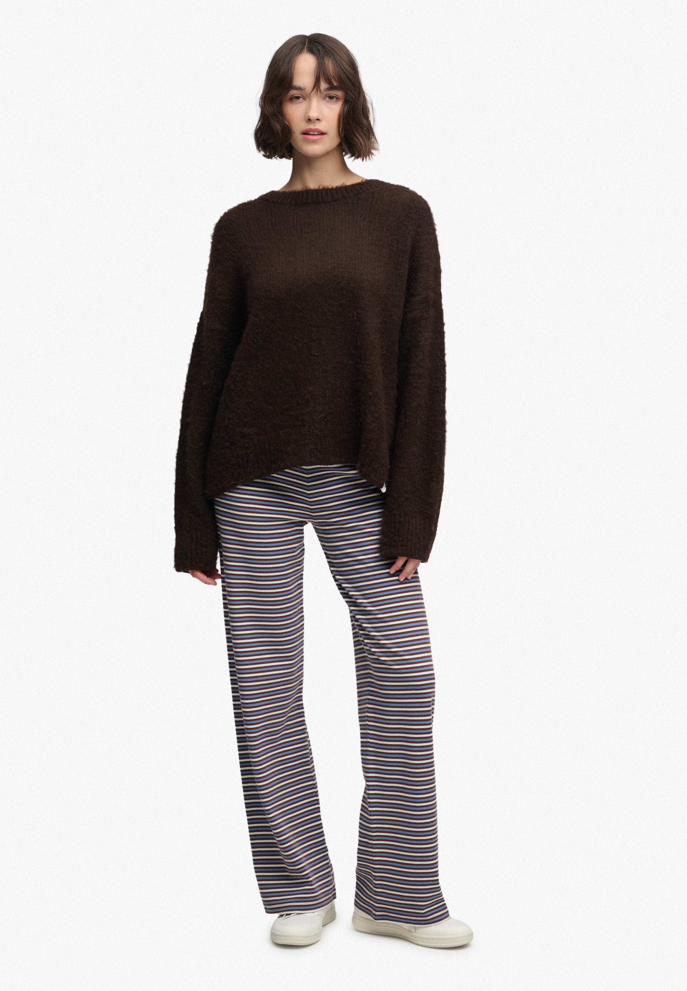 Superdry & Co Flared Broek 'Athletic Essentials' in Bruin