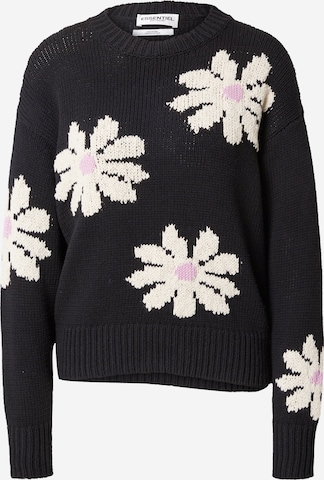 Essentiel Antwerp Sweater 'Dahlias' in Black: front