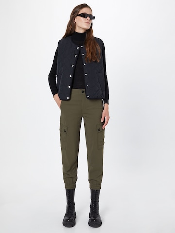 Effilé Pantalon cargo DRYKORN en vert