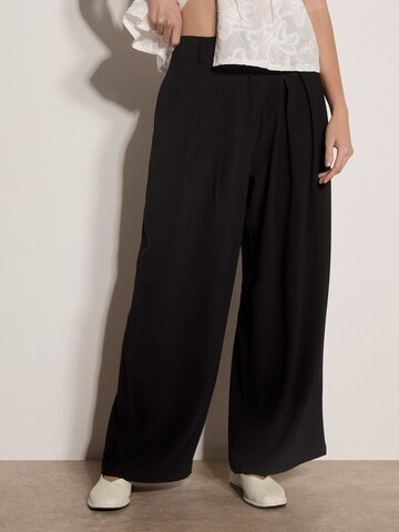 Regular Pantalon ' ' Apricot en noir