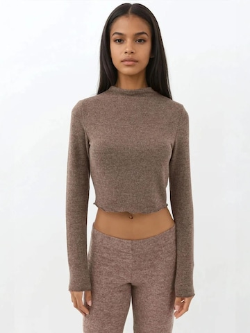 Hiccup Pullover in Braun: Vorderseite