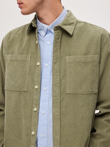 SELECTED HOMME Regular fit Button Up Shirt 'Finn' in Grey