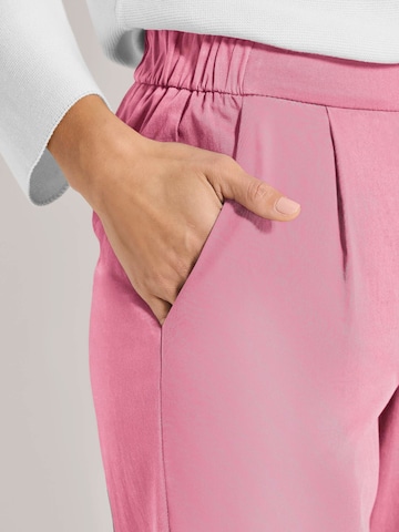 MADELEINE Tapered Bandplooibroek in Roze
