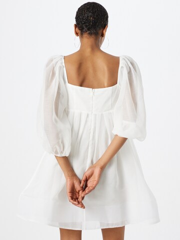 Robe True Decadence en blanc