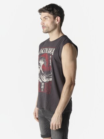 Maglietta di KOROSHI in nero