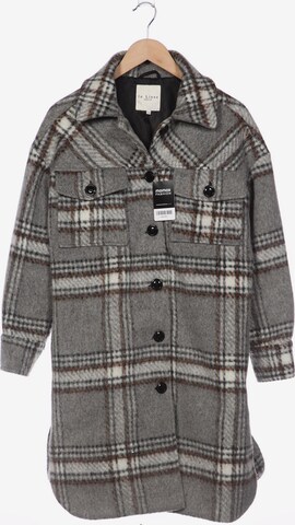 IN LINEA Jacket & Coat in S in Grey: front