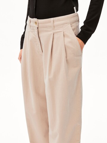 ARMEDANGELS Loose fit Trousers in Beige