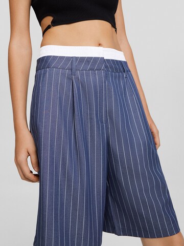 Bershka Loose fit Pleat-Front Pants in Blue