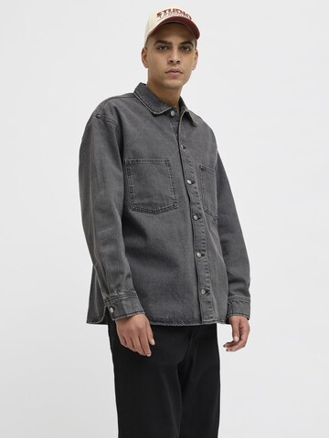 JACK & JONES Comfort fit Button Up Shirt in Black: front