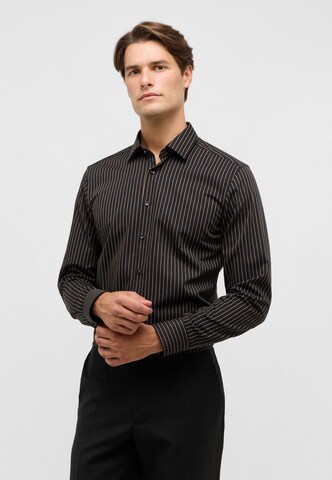 ETERNA Slim Fit Businesshemd in Schwarz: Vorderseite