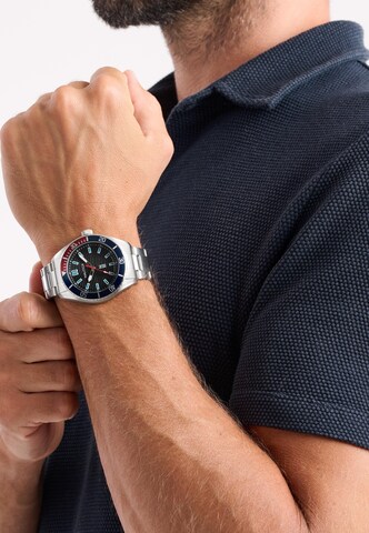 Montre à affichage analogique 'FINN WORLD' NAUTICA en argent