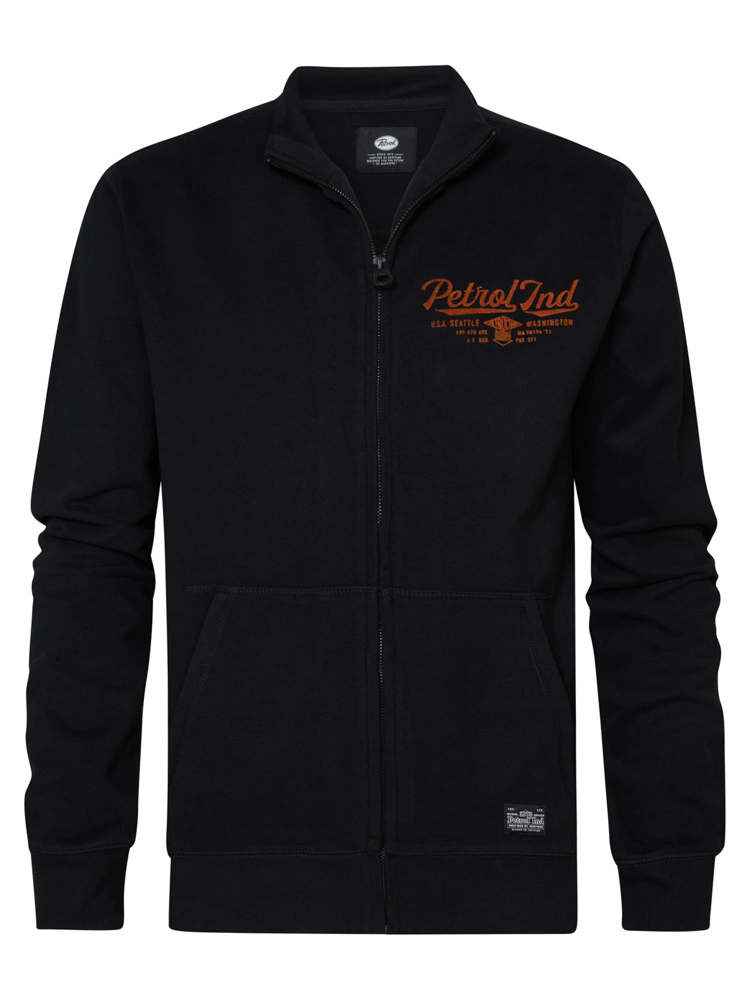 Petrol Industries - Sudadera con cremallera 'Mattoon' en negro: frente