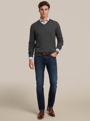 Steppin' out Sweater in Grey