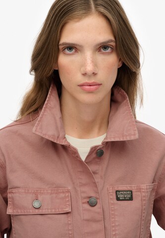 Veste mi-saison 'Chore' Superdry en rose