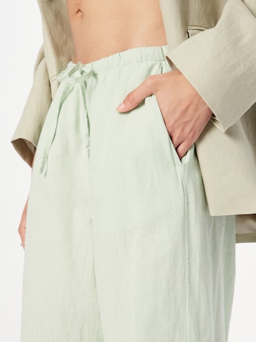Gina Tricot Široke hlačnice Hlače 'Dina' | zelena barva