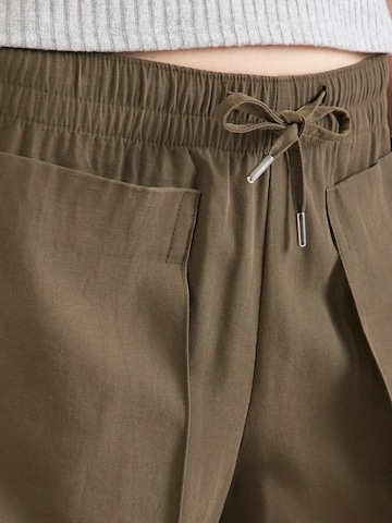 monari - Loosefit Pantalón en verde