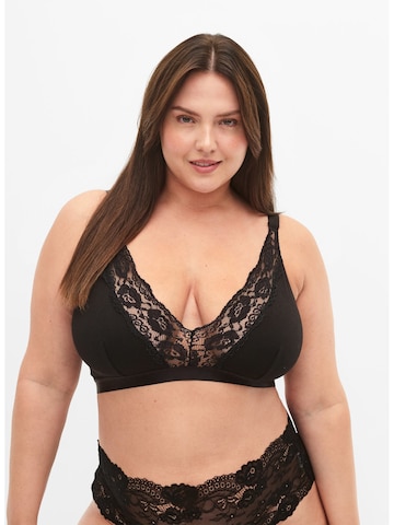 T-shirt Reggiseno 'Comfy' di Devoted by Zizzi in nero: frontale