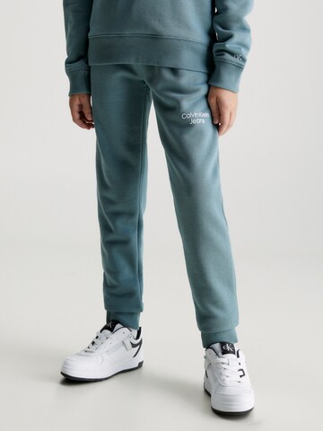 Calvin Klein Jeans - regular Pantalón 'Stack' en azul: frente