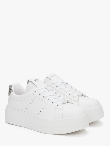 Estro Låg sneaker '2330-9' i vit